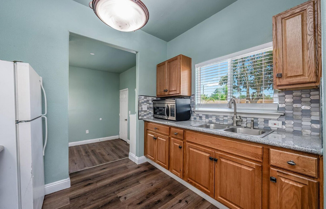 Foto principal - 7218 N College Ave