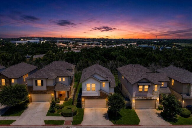 Foto del edificio - 3240 E Whitestone Blvd