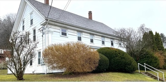 Building Photo - 197 Main St