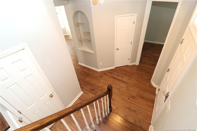 Building Photo - 1102 Silky Dogwood Trail