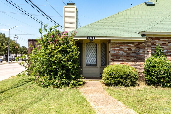 Entrance - 11803-11805 Garden Terrace Dr