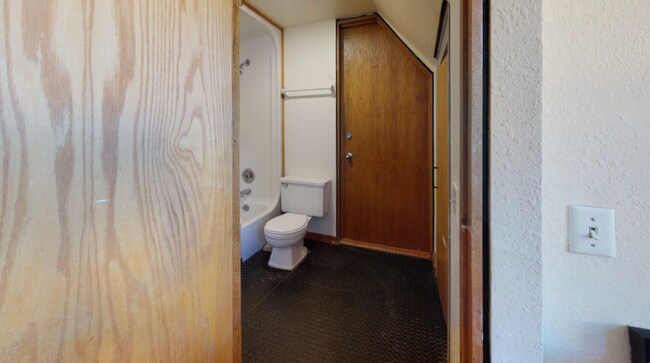 Building Photo - 10 Langdon St