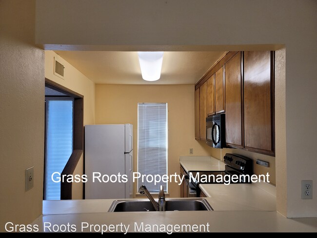 Building Photo - 2 br, 1.5 bath House - 143 Rockwood Drive