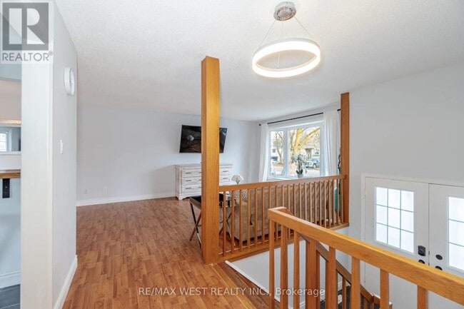 Building Photo - 75 Wright Crescent