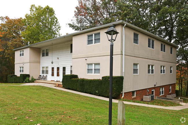 Building - Gaither Manor Apartments