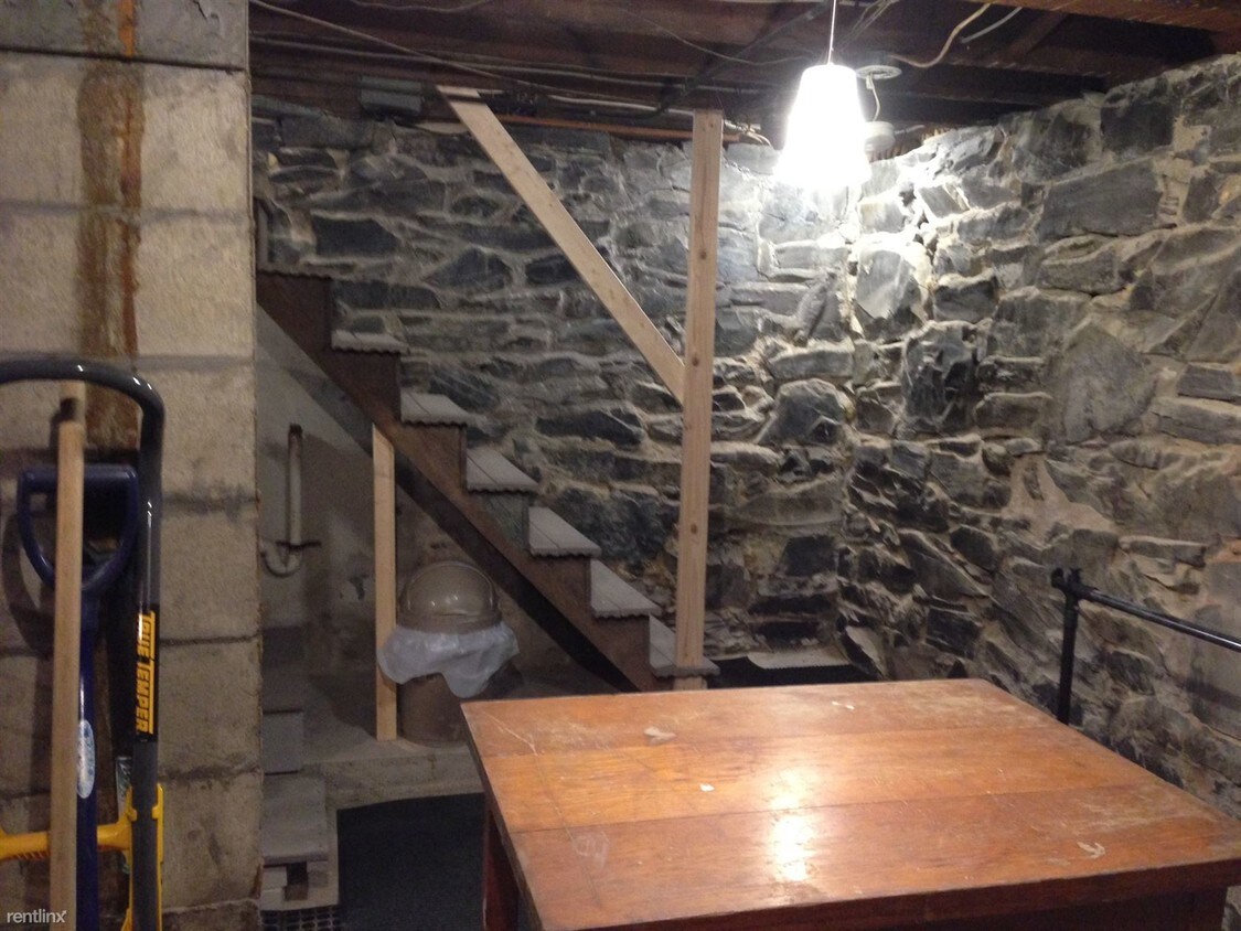 Foto principal - 203 Highland Ave