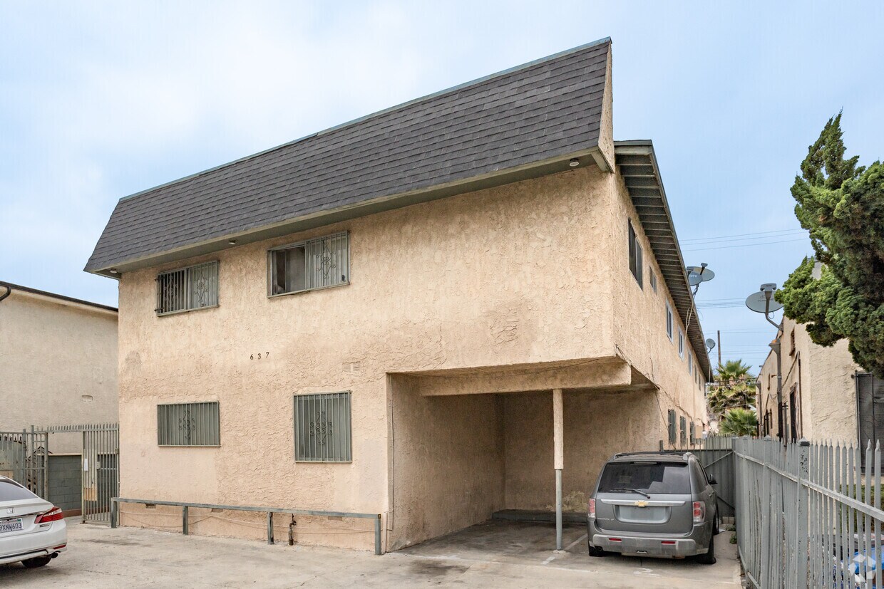 637 Oeste 79th - 637 W 79th St
