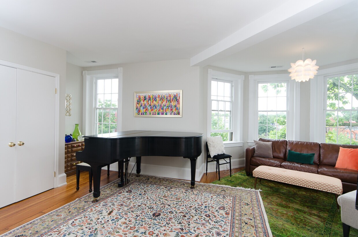 Foto principal - 129 4th St SE