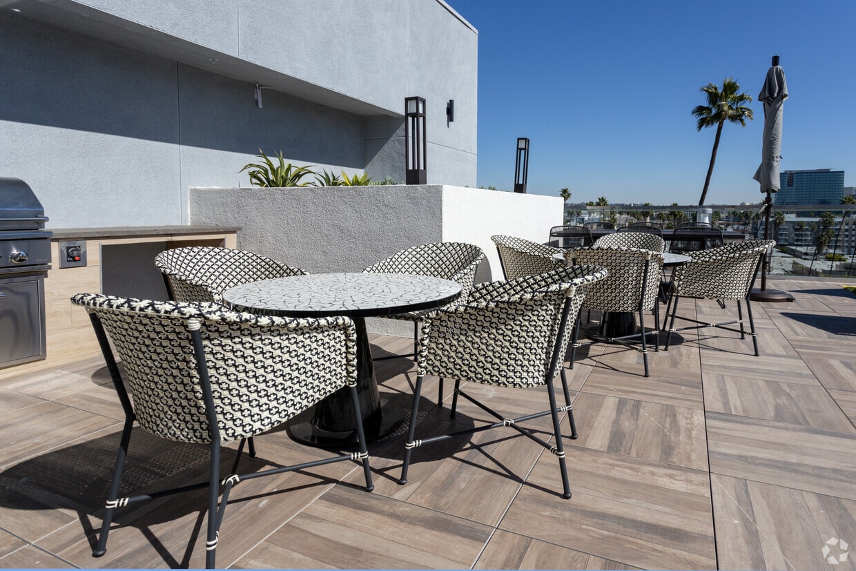 Sawyer Apartments in Los Angeles, CA Westside Rentals