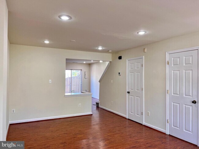 Building Photo - 42816 Shaler St