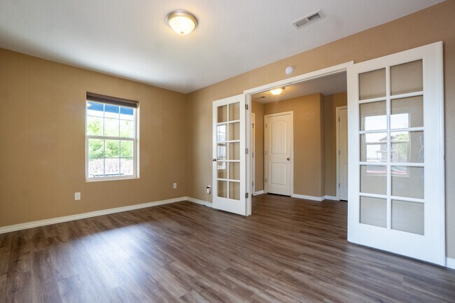 Foto del edificio - 9541 Holton Ct