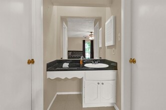 Building Photo - 14102 Sylvia Dr