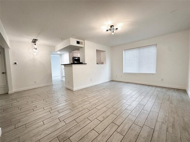 Building Photo - 1307 Norwalk Ln