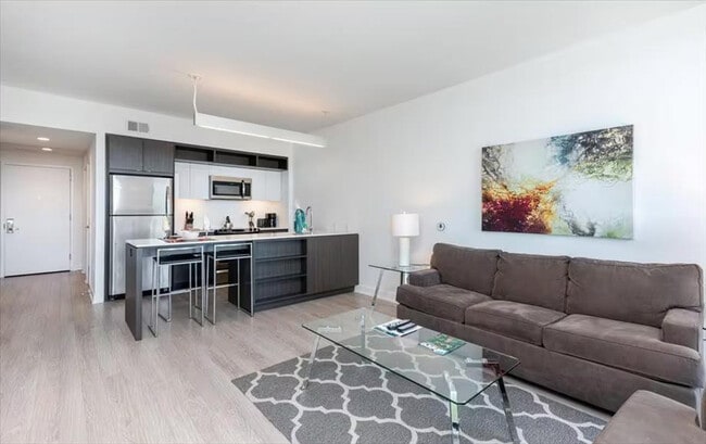 Building Photo - 11911 Freedom Dr