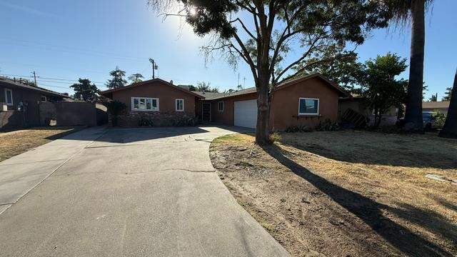 Building Photo - 3984 N Millbrook Ave