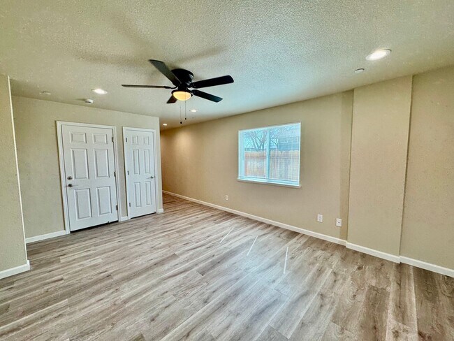 Foto del edificio - Stunning New Build 3-Bedroom, 2.5-Bath Tri...