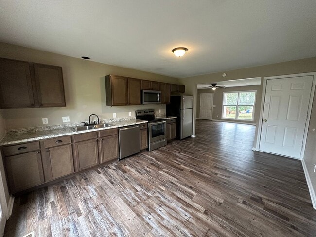 Foto del edificio - 1402 Valleywood Dr