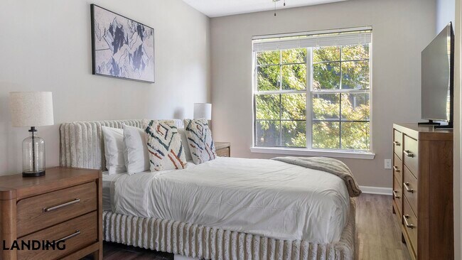 Foto del edificio - 100 Peyton Pl SW