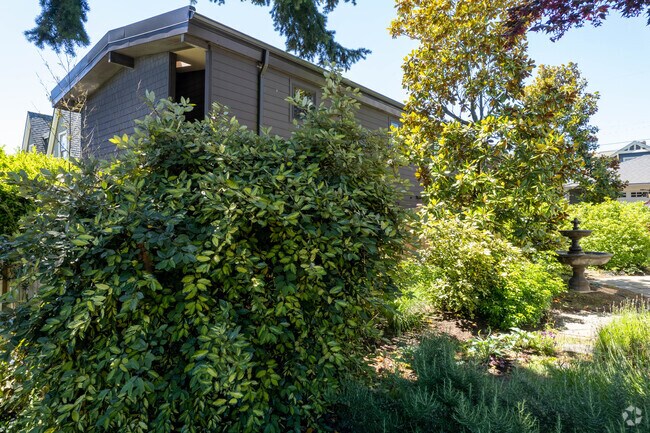 Exterior - 1519 5th Ave W