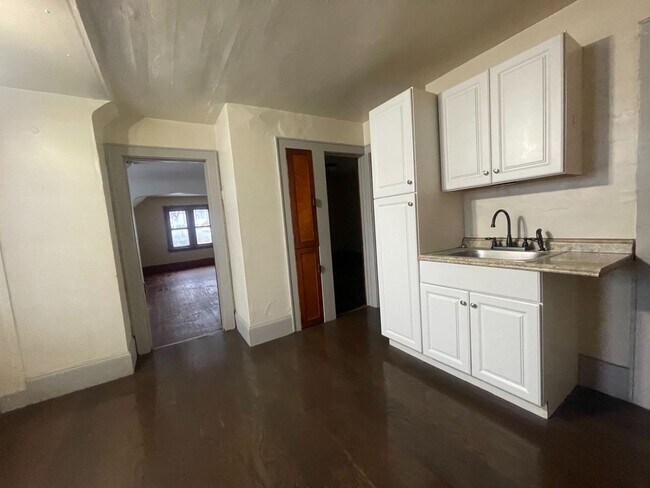 Building Photo - 2834 N 54th St. (Duplex)