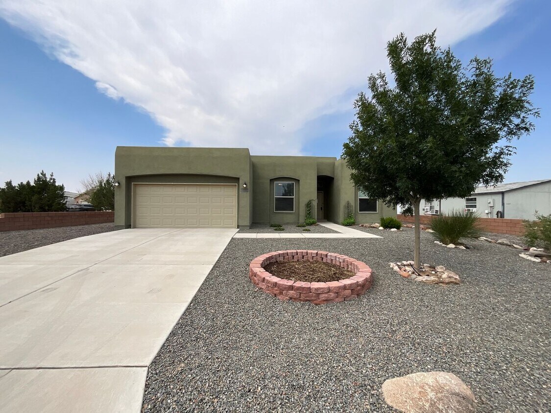 Primary Photo - 4 Bedroom Single Story Home Available Near...