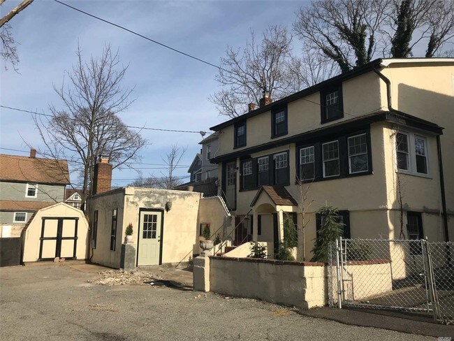 Foto del edificio - 19 Irving Ct