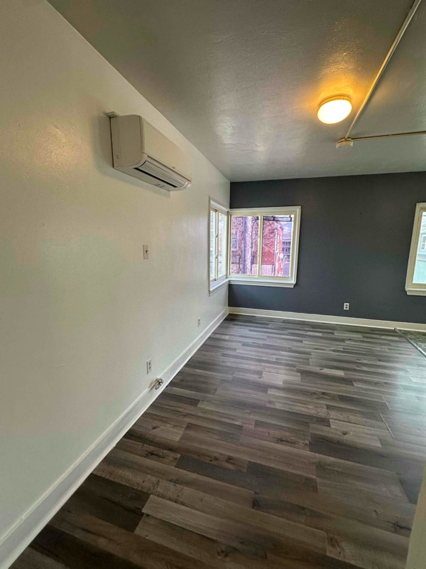 51 Central St Unit 2F, Southbridge, MA 01550 Room for Rent in