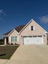 Building Photo - 208 Alonsa Dr