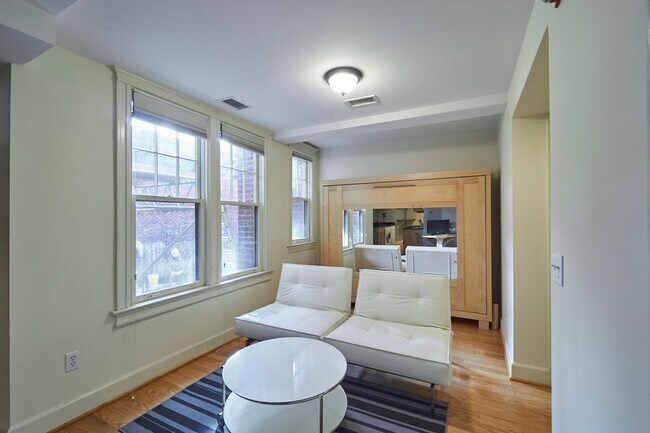 Foto del edificio - 2902 Porter St NW