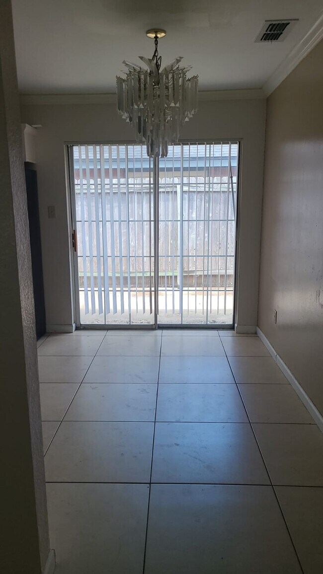 Foto del edificio - 720 Sandpiper Ave