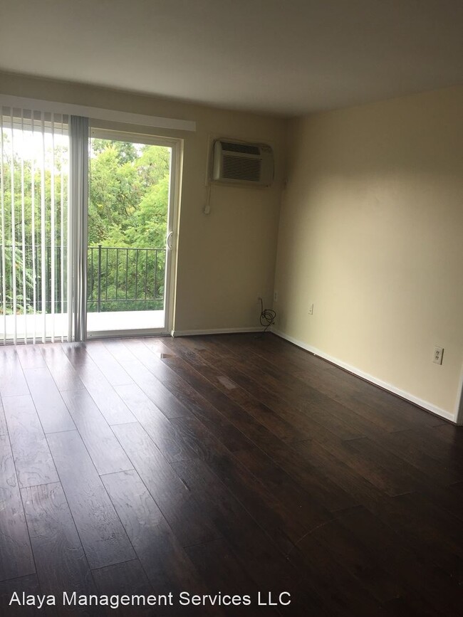 Foto del edificio - 1637-1639 Glen Parker Ave