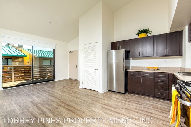 Building Photo - 4330 Palm Ave