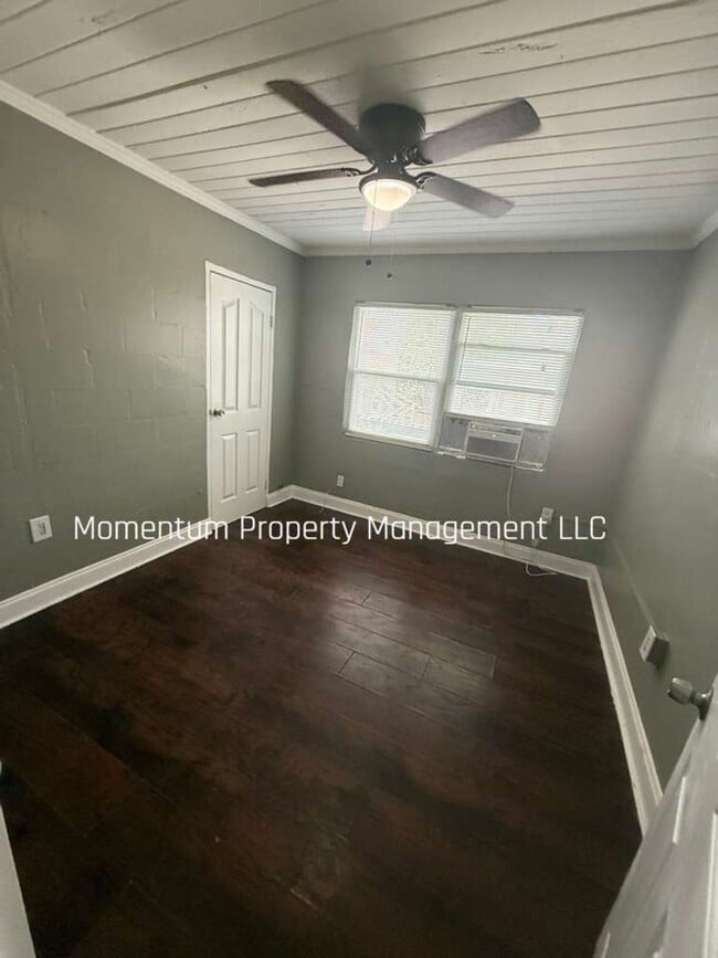 Foto del edificio - 3618 Machado St