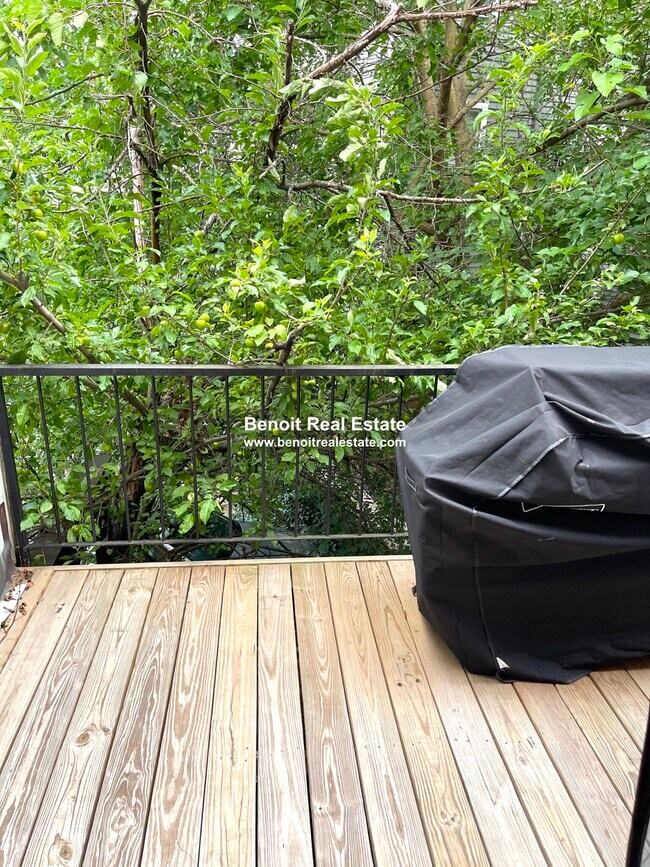 Foto del edificio - 48 Western Ave