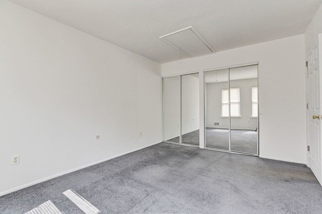 Foto del edificio - 42 Amy Ct