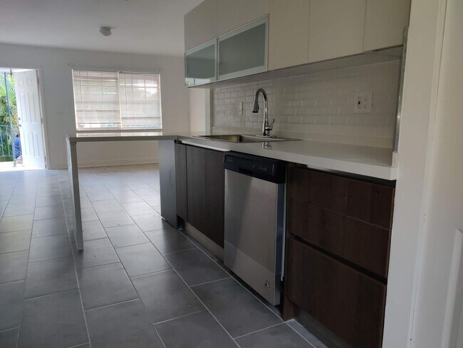 Foto del edificio - 4905 N Flagler Dr