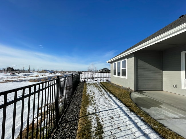 Building Photo - 2145 E Valensole St
