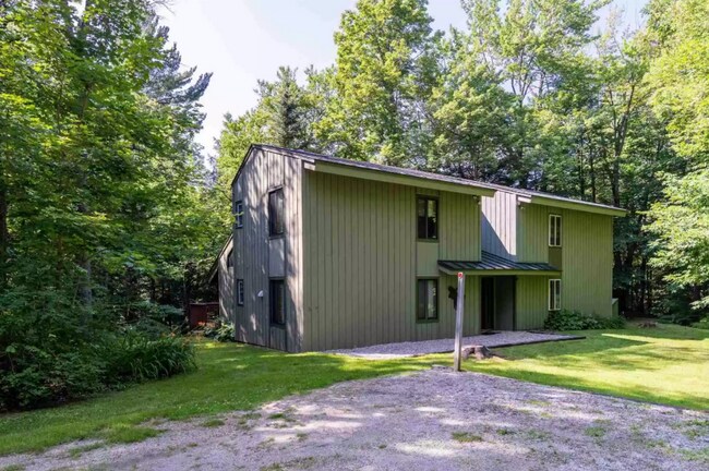 Building Photo - 38 Bgr Rd