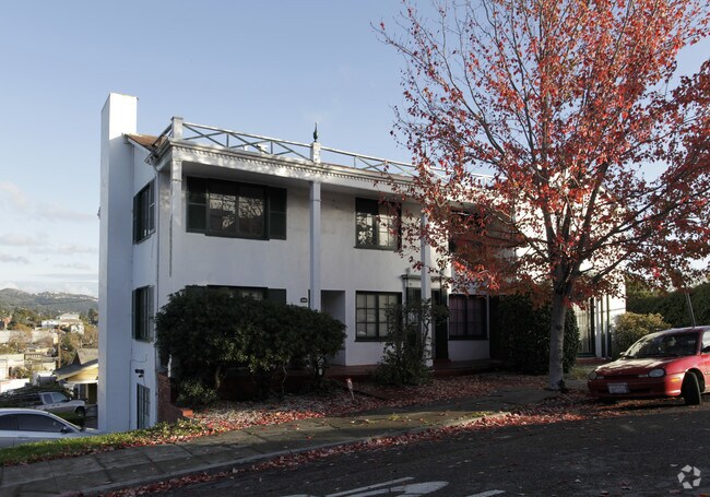 Building Photo - 3454-3458 Morrison Ave