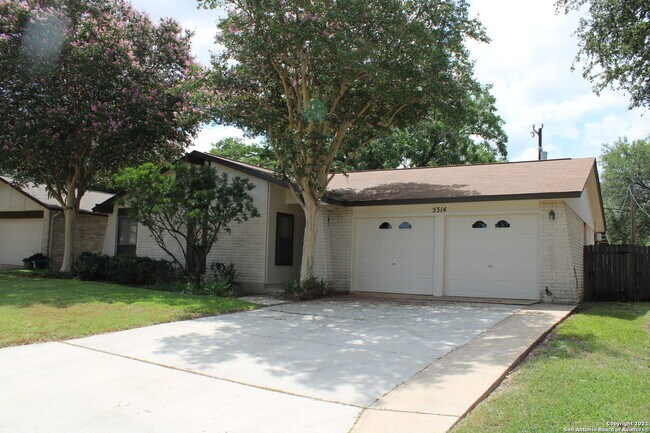 Foto del edificio - 5314 Peppermint Ln