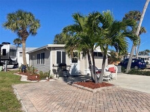 Building Photo - 10725 S Ocean Dr