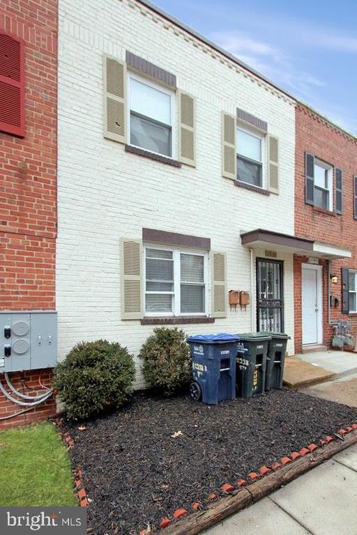 Foto del edificio - 2538 9th St NW