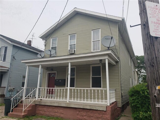 Building Photo - 1709 Walnut St