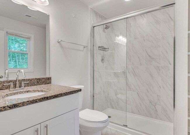 Foto del edificio - Newer 3-bedroom home available now in Colonial Beach!