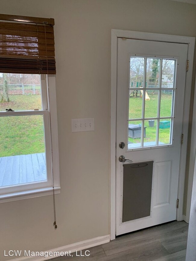 Building Photo - 3 br, 2 bath House - 114 S Cliffdale Drive