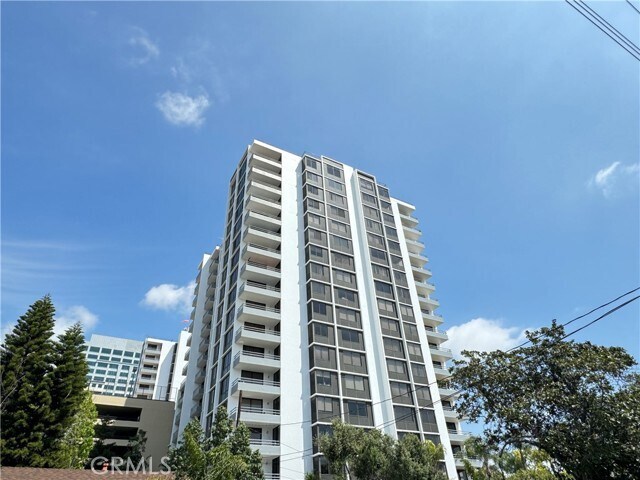 Building Photo - 345 Pioneer Dr