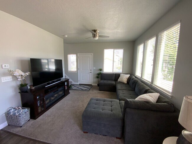 Foto del edificio - 5549 Dornton Ct