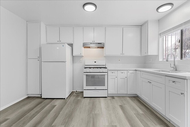 Building Photo - 2919 Baldwin St