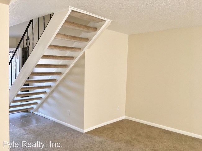 Building Photo - 1230 Glyndon Dr