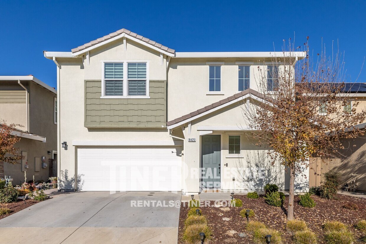 Foto principal - 8425 Amber Vly Ln